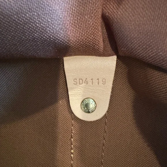 Louis Vuitton Keepall Bandouliere 60 - Picture 9 of 16